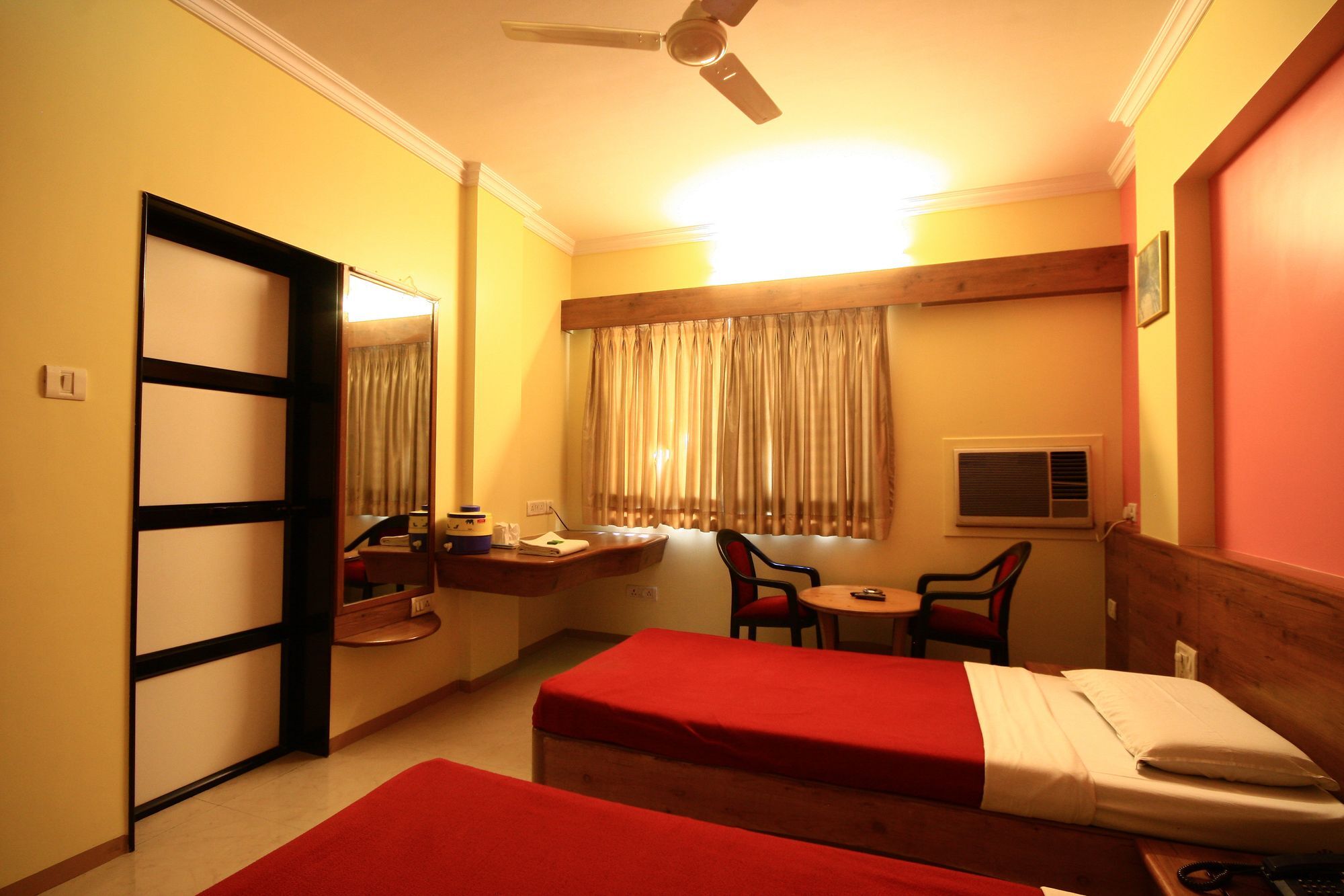 Hotel Deccan Park Pune Bagian luar foto