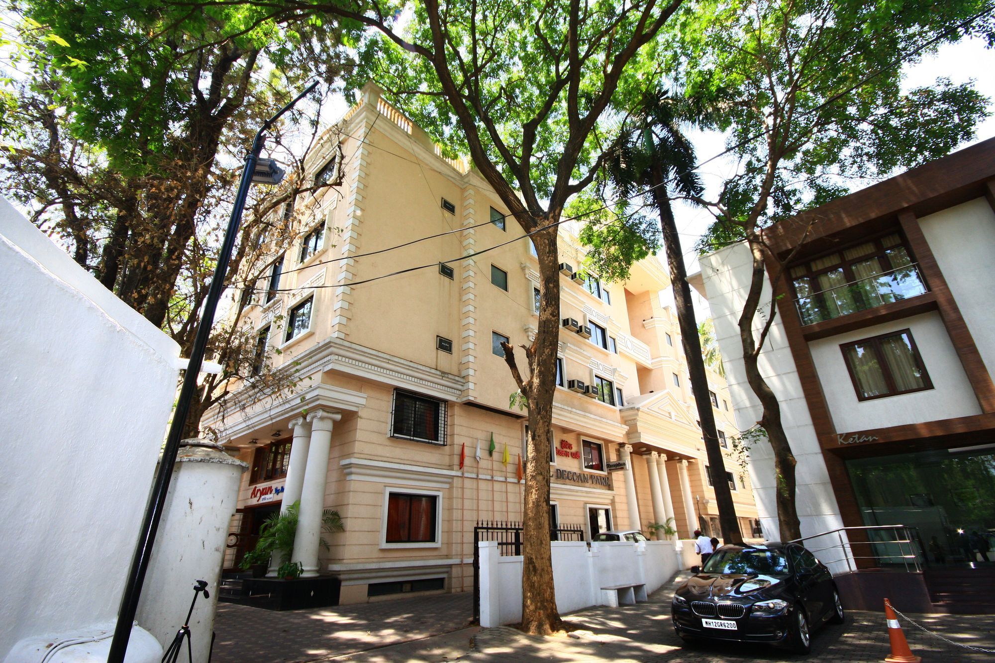Hotel Deccan Park Pune Bagian luar foto