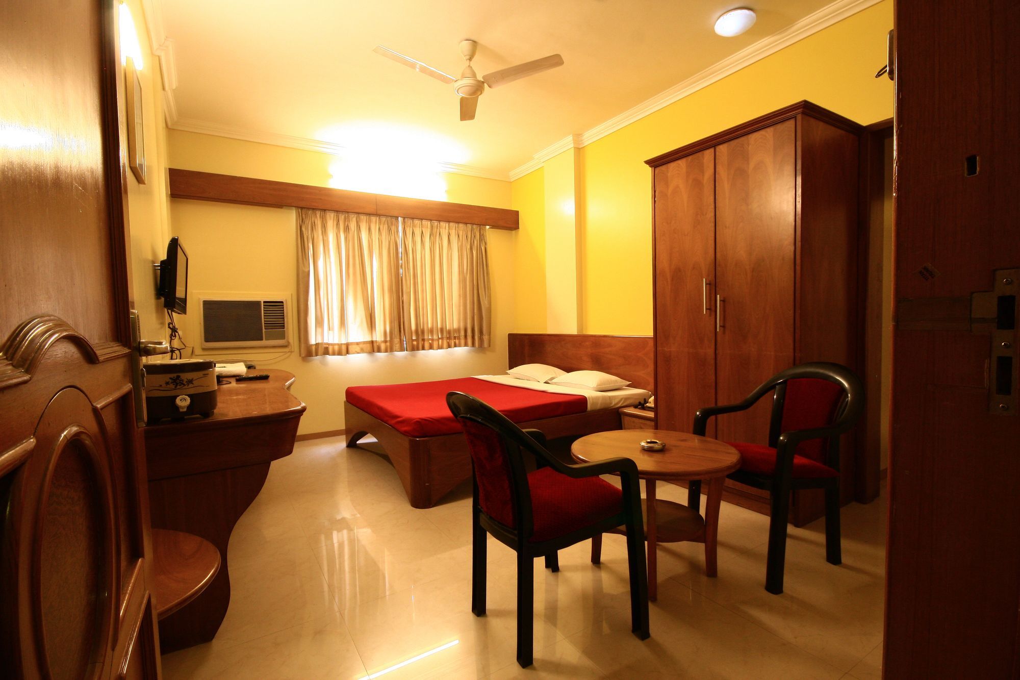 Hotel Deccan Park Pune Bagian luar foto