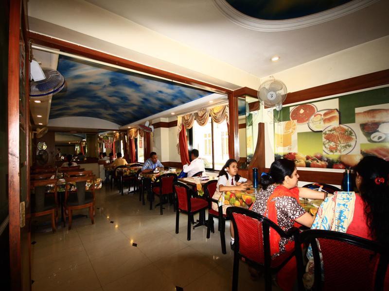 Hotel Deccan Park Pune Bagian luar foto